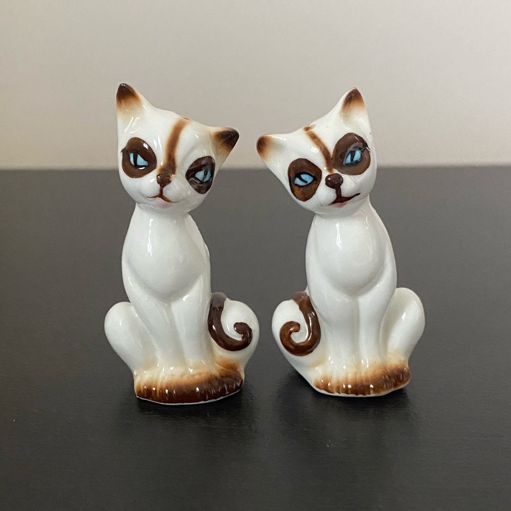 ⚡️SALE Vintage Bone China Siamese Cat Salt and Pepper Shakers